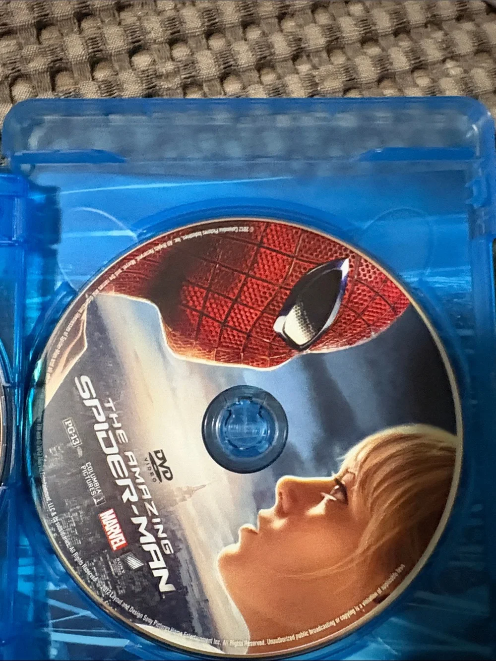 Sony Blu-ray + DVD The Amazing Spider-Man — Red & Blue Cover